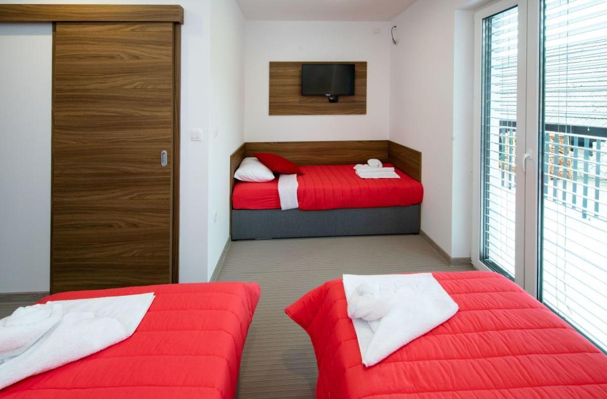 Hotel Gostilna Pugelj Novo Mesto Exterior foto