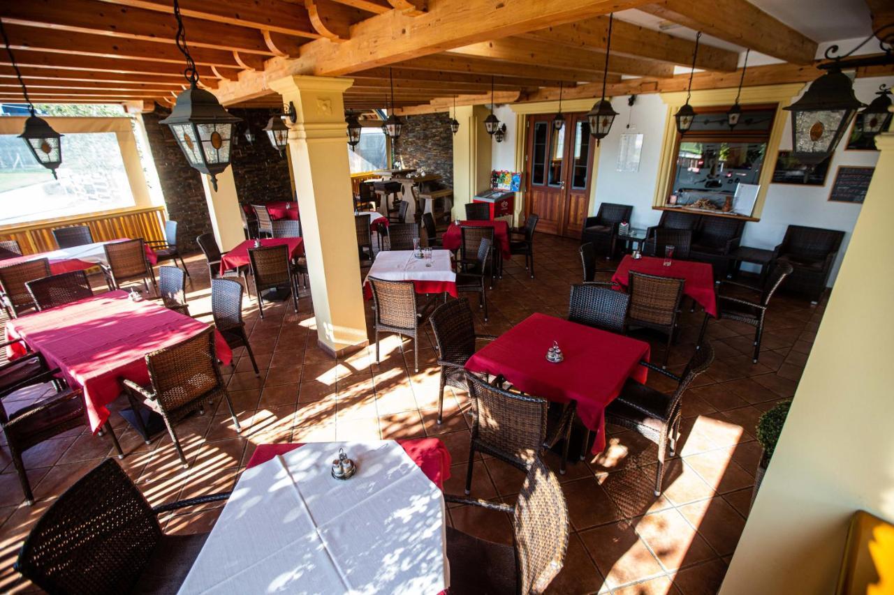 Hotel Gostilna Pugelj Novo Mesto Exterior foto